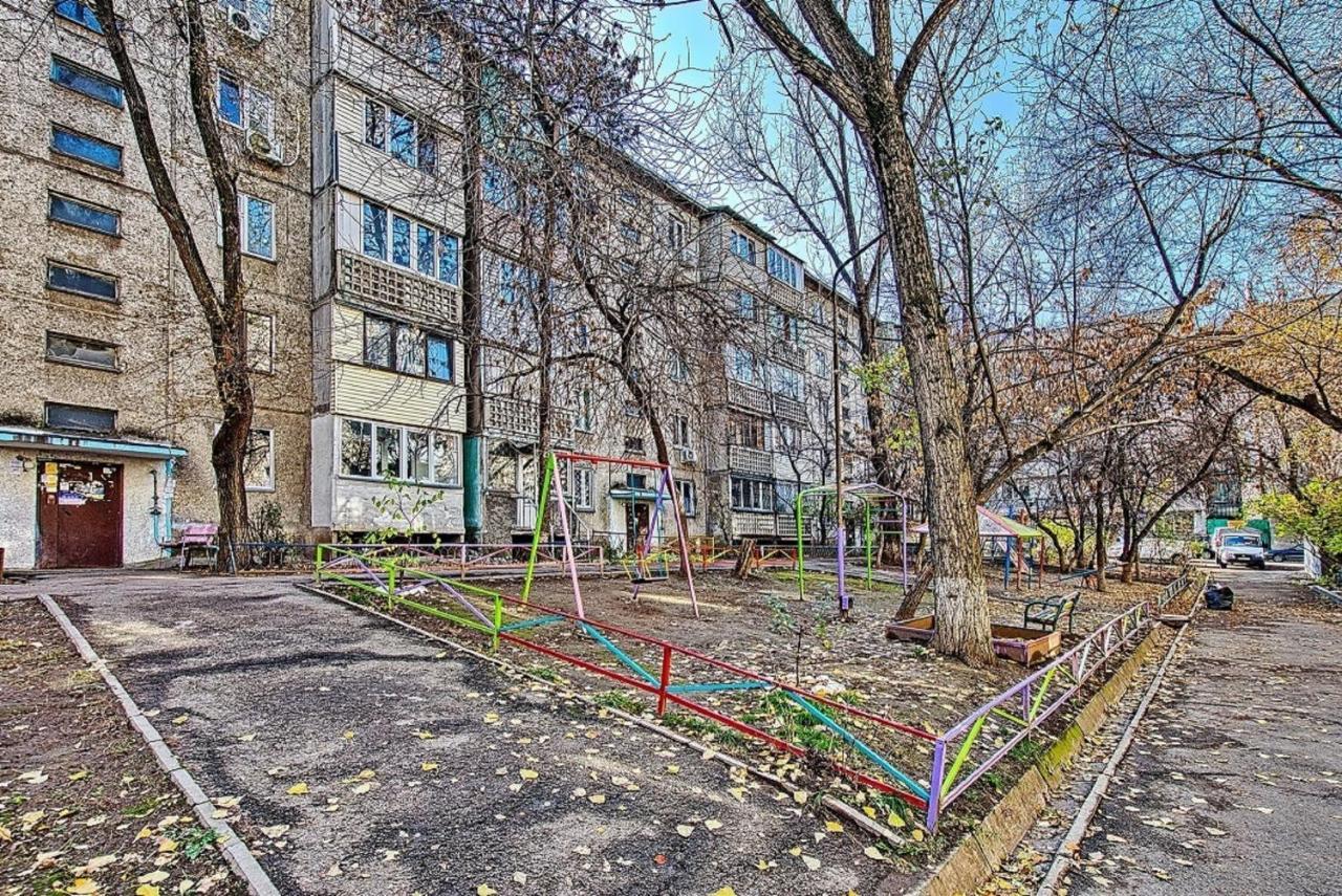 Апартаменты На Улице Клочкова, 128 Almatý Exterior foto