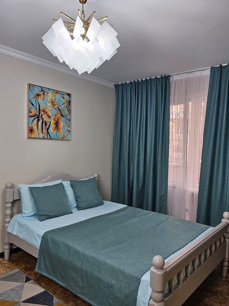Апартаменты На Улице Клочкова, 128 Almatý Exterior foto