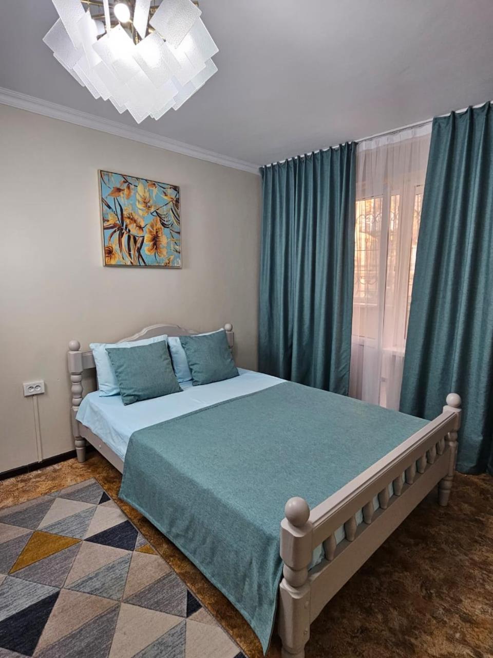 Апартаменты На Улице Клочкова, 128 Almatý Exterior foto